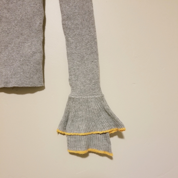 Urban Outfitters Flared Sleeves Sweater - Picture 2 of 4